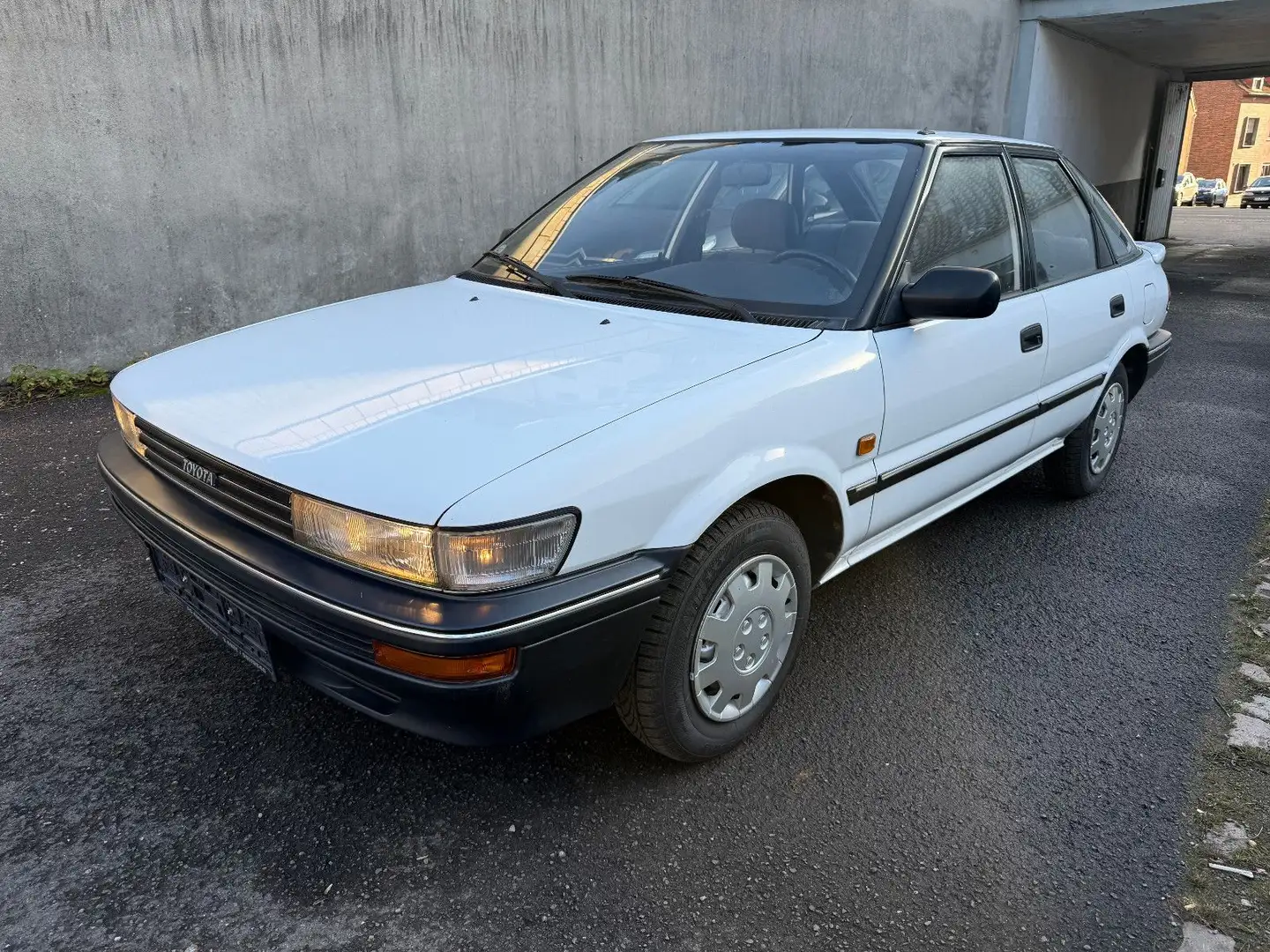 Toyota Corolla 1.3 SR *H-Kennzeichen/Kein Rost/Oldie* Weiß - 1