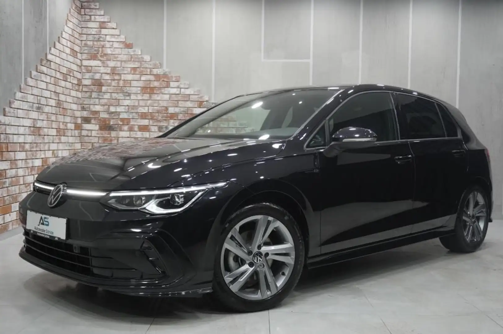 Volkswagen Golf 1.5 eTSI DSG R-Line Navi/LED/AHK/Kamera/ACC Schwarz - 1