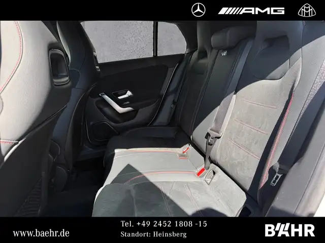 Mercedes-Benz 220 view 9