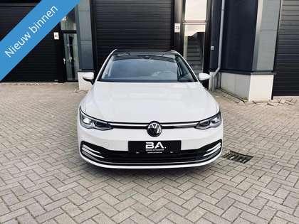 Volkswagen Golf 1.5 eTSI Style | Panorama | Camera | NIEUW!