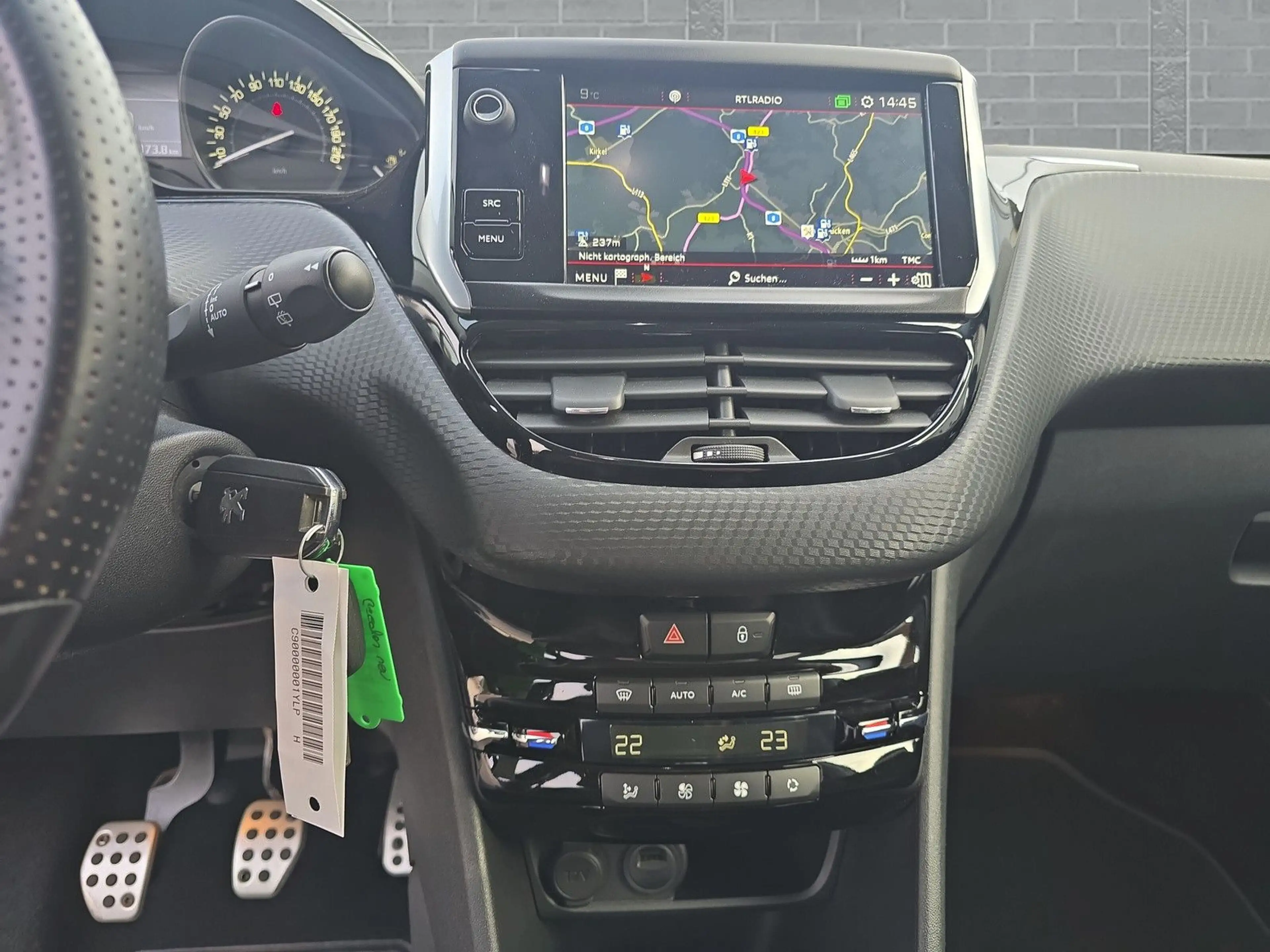 Peugeot 208 1.2 Pure GT Line Navi+Kamera+Tempomat+PDC — photo 15