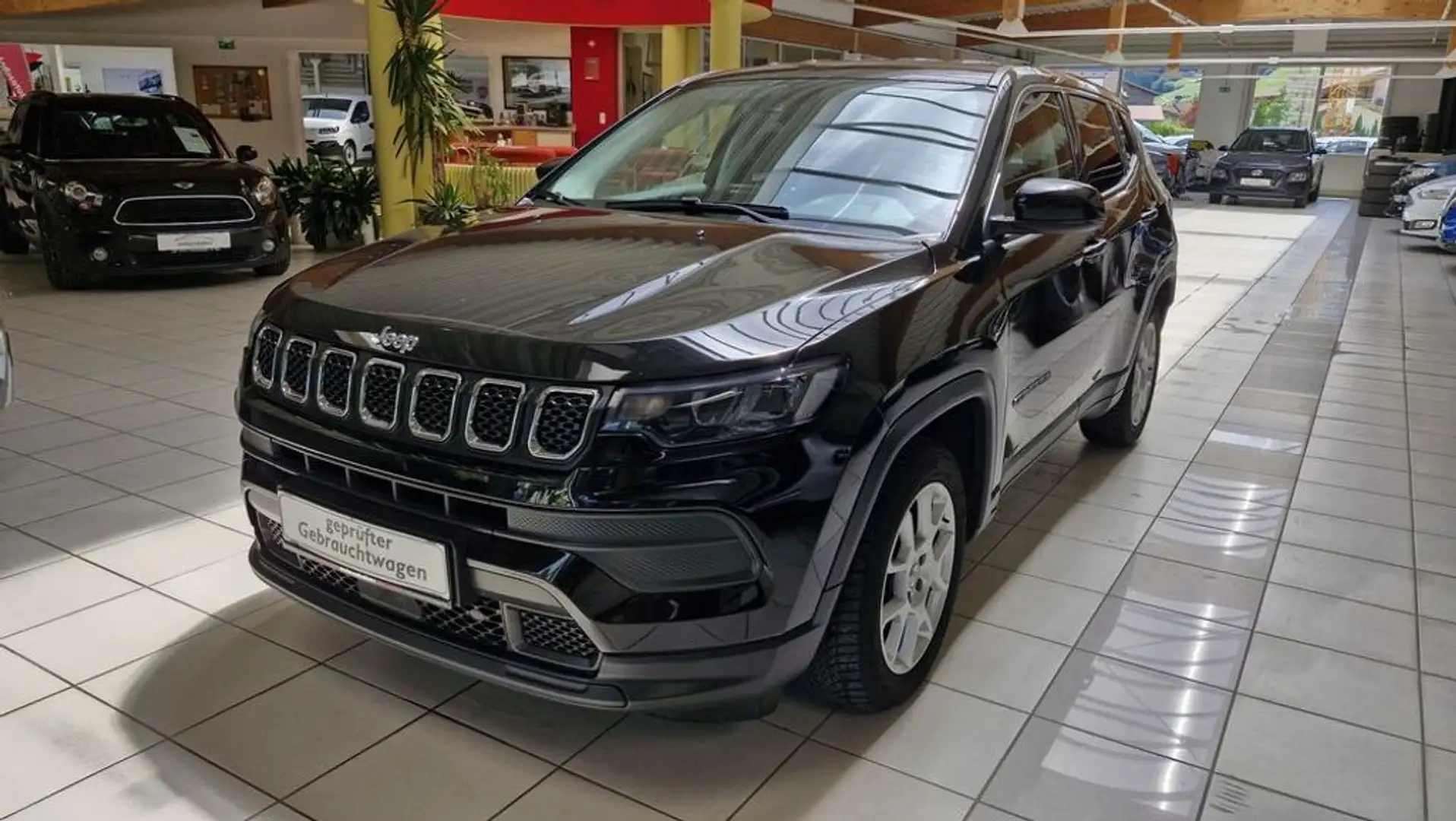 Jeep Compass 1.3MultiairT4 FWD 6MT Longitude Schwarz - 1