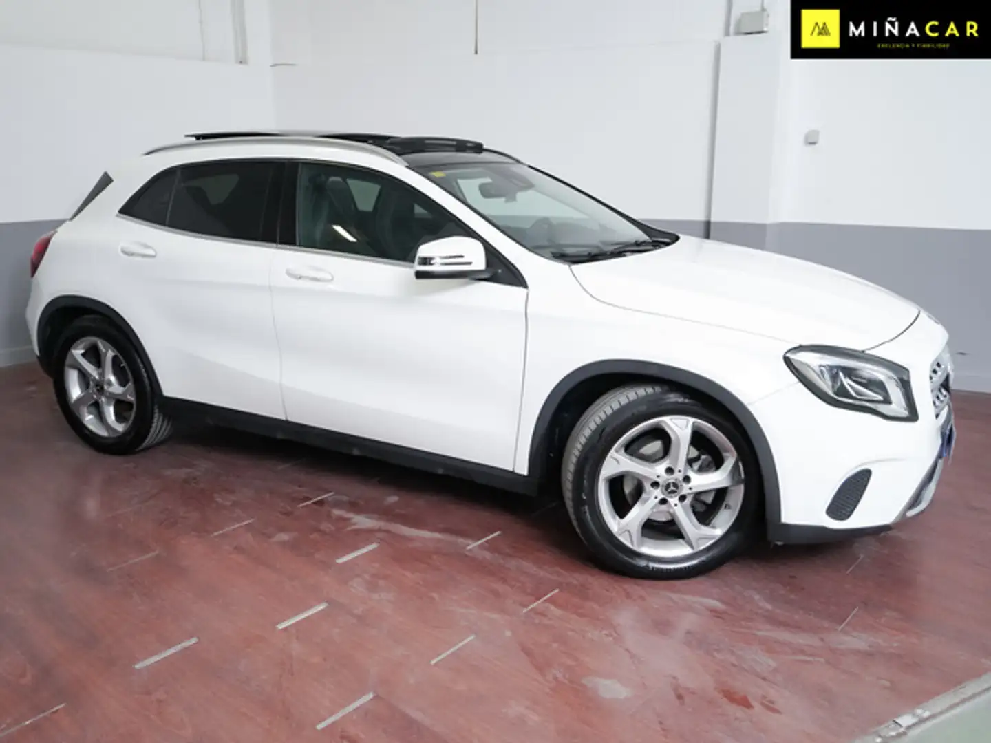 Mercedes-Benz GLA 200 200d 7G-DCT Bianco - 2