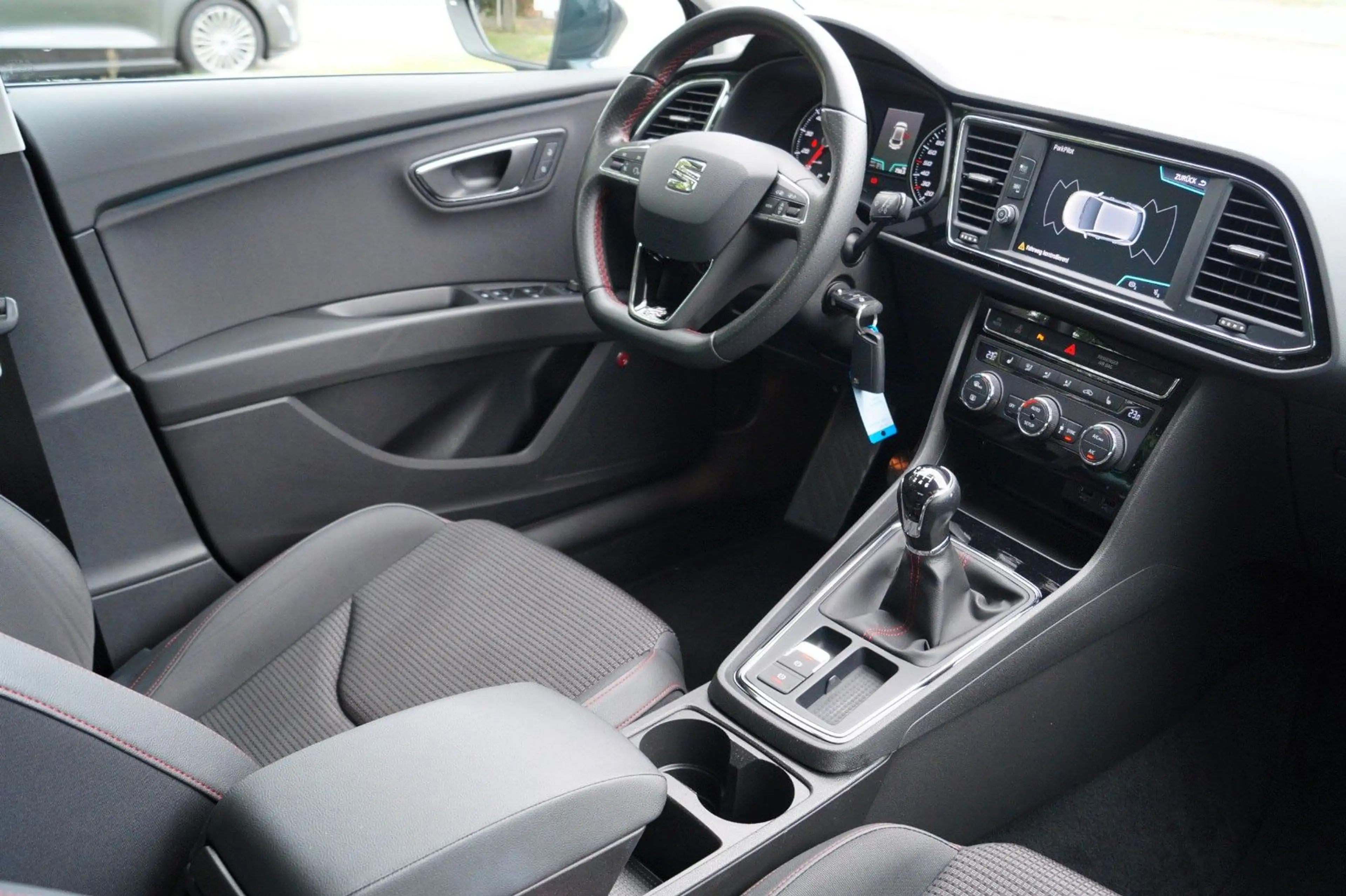 SEAT Leon FR/ Euro 6/ SHZ/ Klimaautomatik/ Teilleder — photo 12