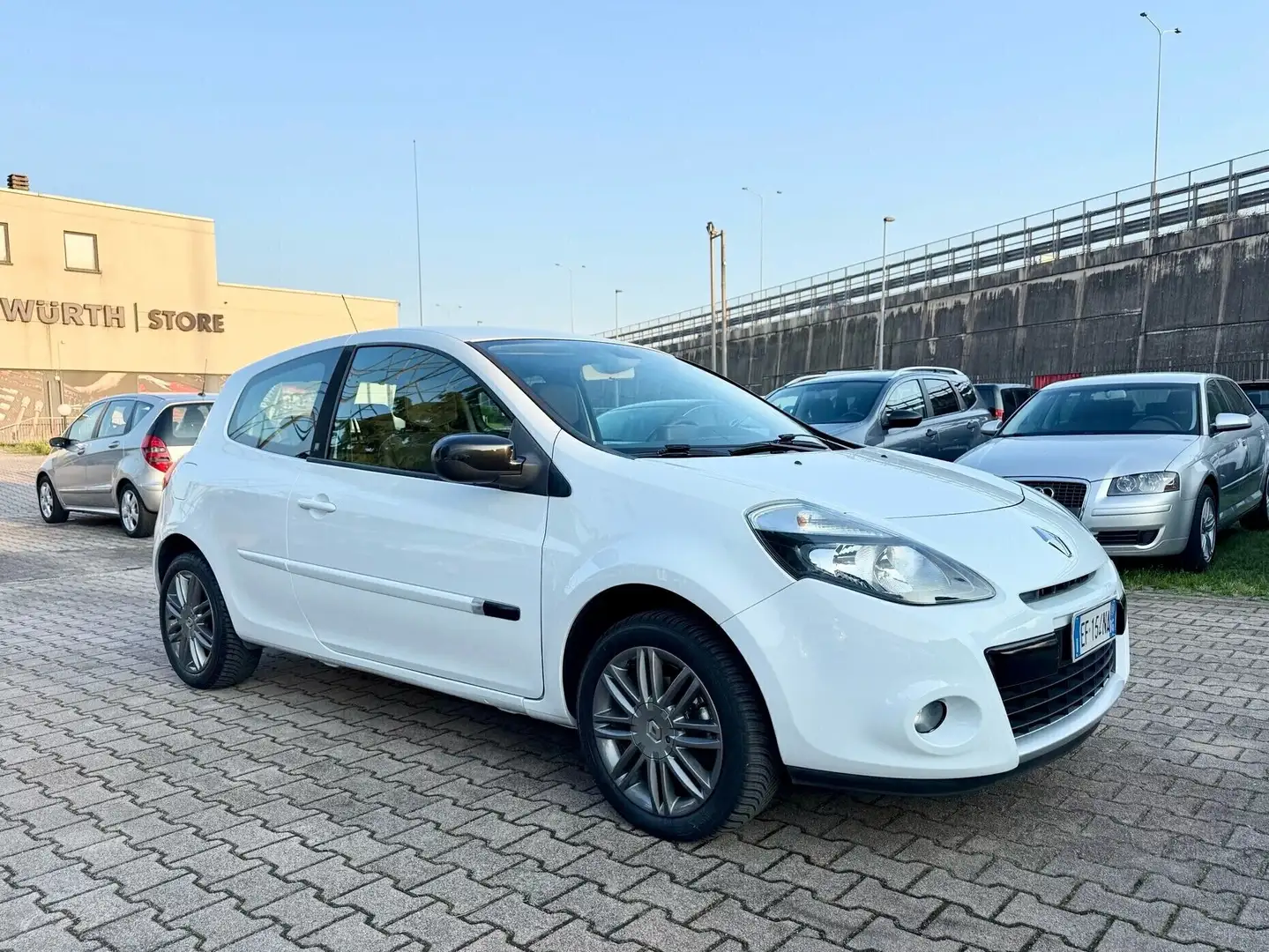 Renault Clio 1.6 16V 3 porte AUTOMATICA OK NEOPATENTATI Bianco - 2