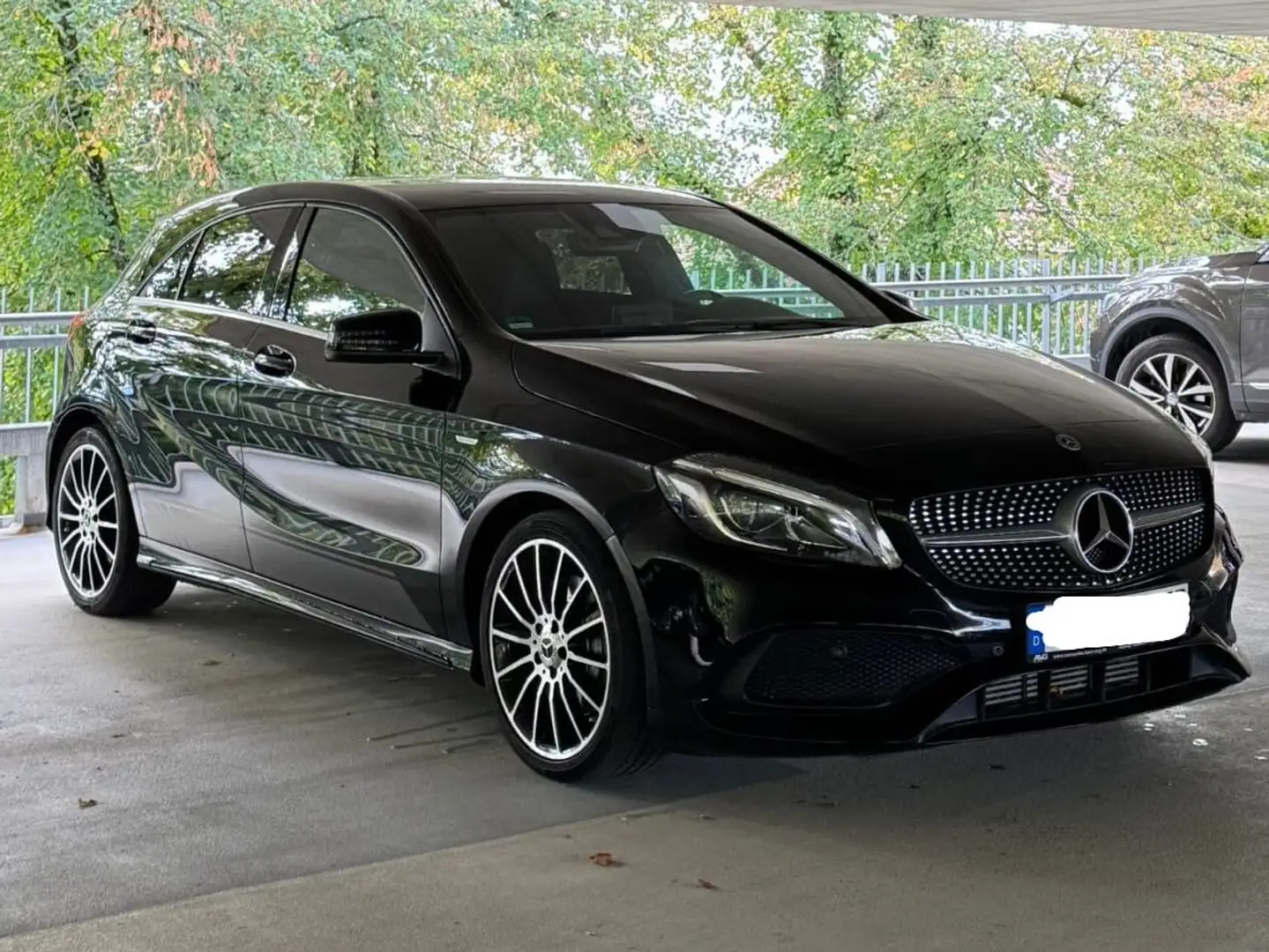 Mercedes-Benz A 220 A 220 4Matic 7G-DCT Peak Edition Noir - 1