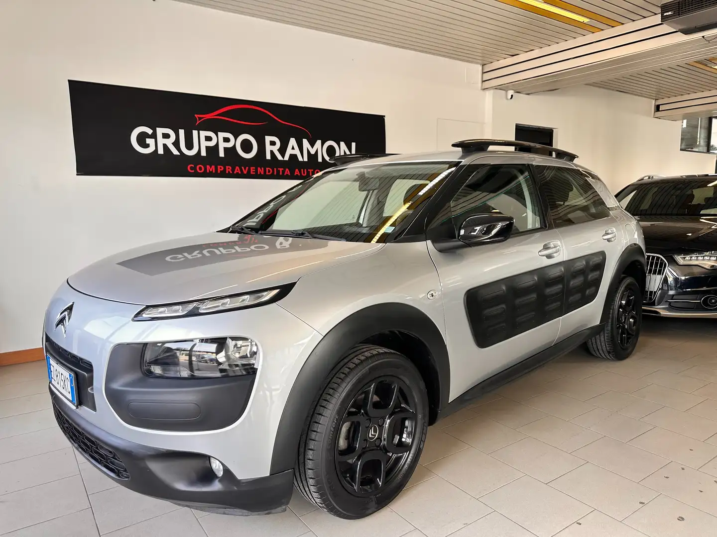 Citroen C4 Cactus PURE TECH SHINE Grigio - 1