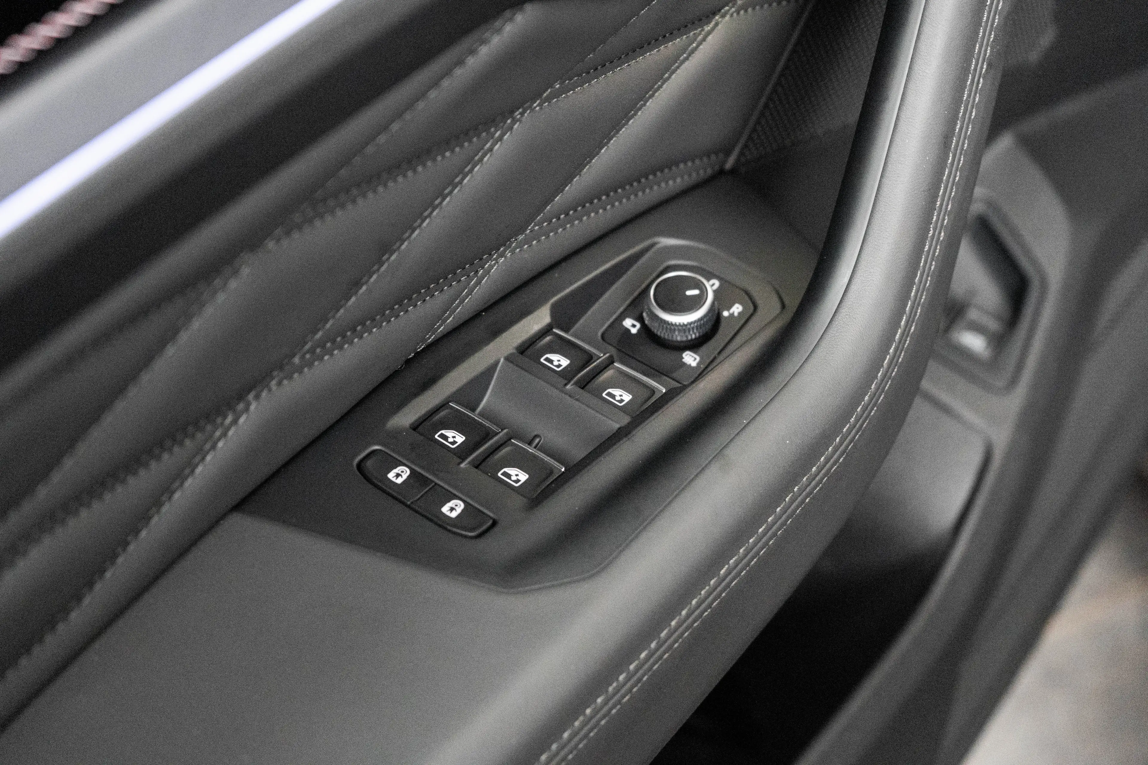 Volkswagen Touareg 3.0 TSI eHybrid 462PK 4Motion R | TREKHAAK | LUCHT — photo 24
