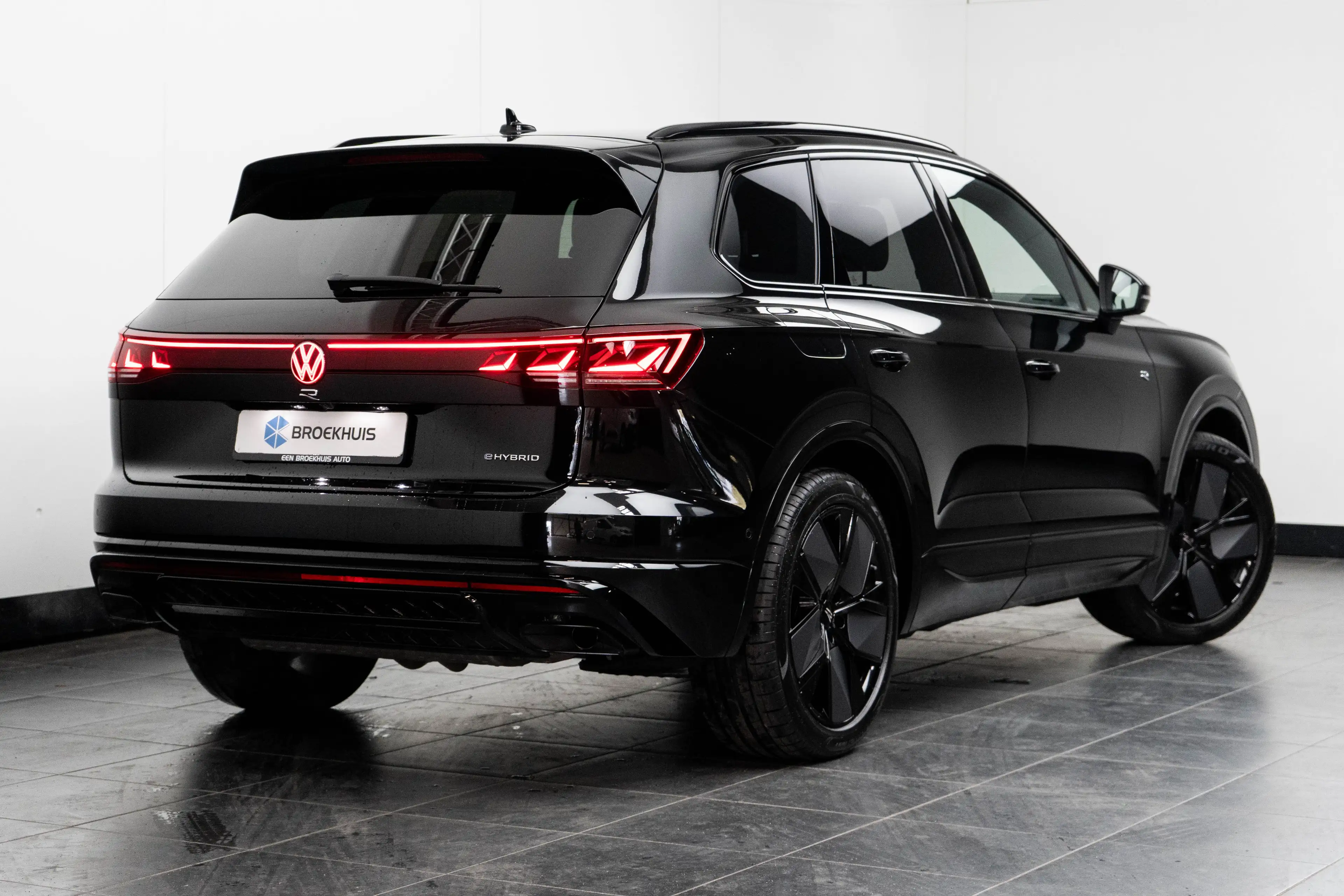 Volkswagen Touareg 3.0 TSI eHybrid 462PK 4Motion R | TREKHAAK | LUCHT — photo 4