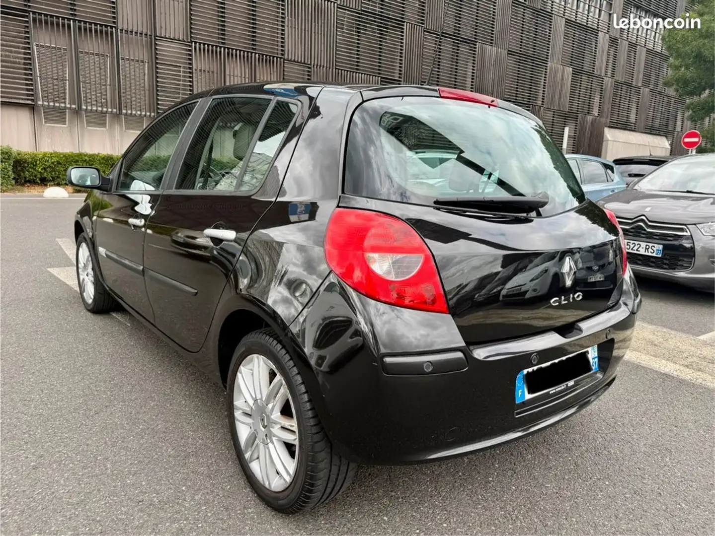 Renault Clio iii 1.6 16v 110ch initiale bva (3x4 sans frais) Noir - 2