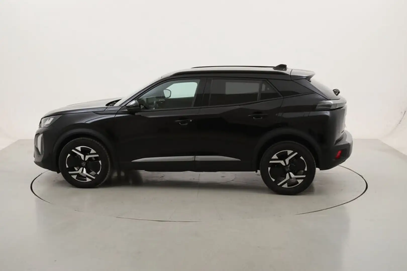 Peugeot 2008 Allure 1.2 Benzina 100CV Nero - 2