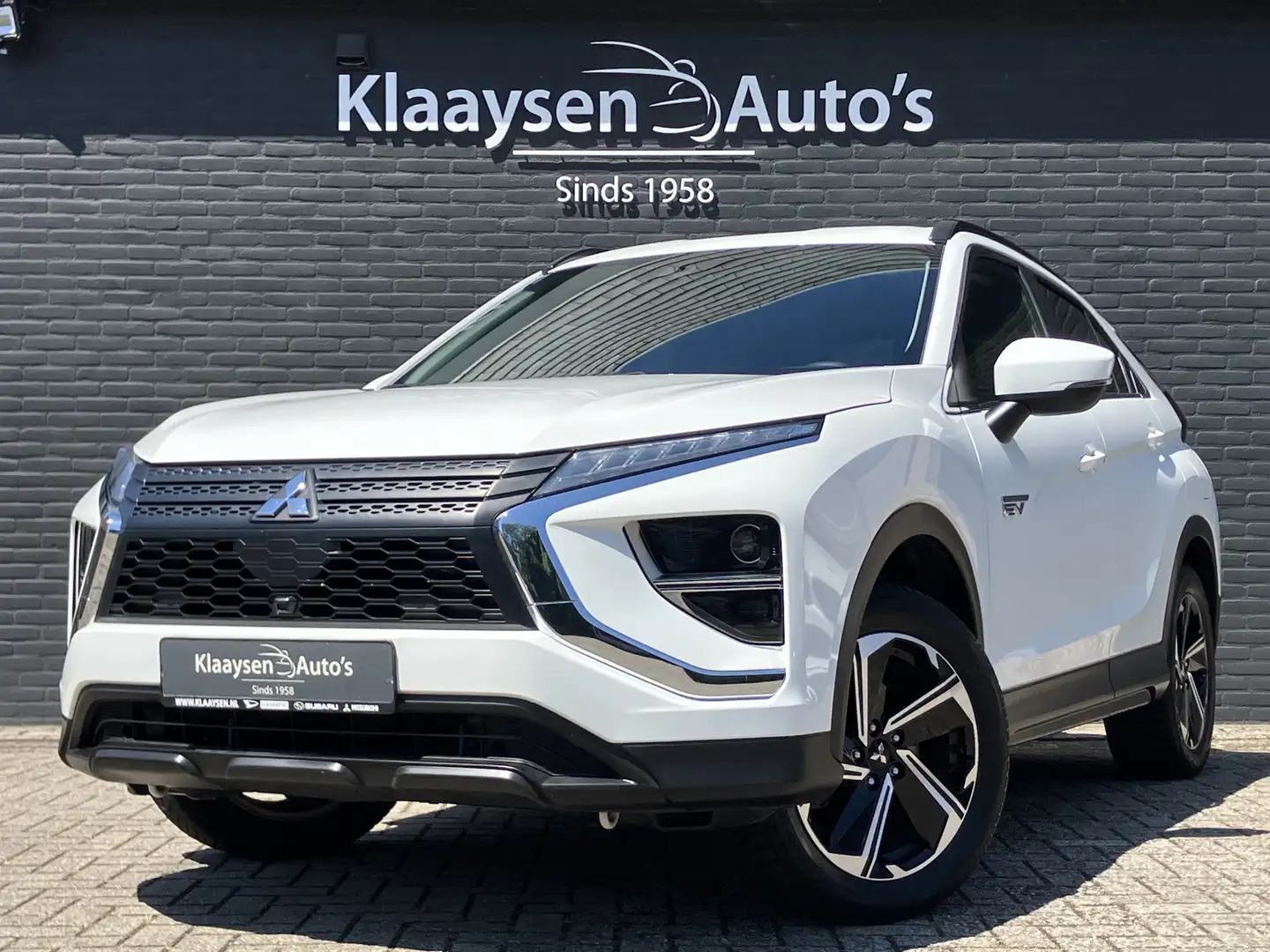 Mitsubishi Eclipse Cross 2.4 PHEV Intense 188 pk 4WD AUT. | 1e eigenaar | a Wit - 1