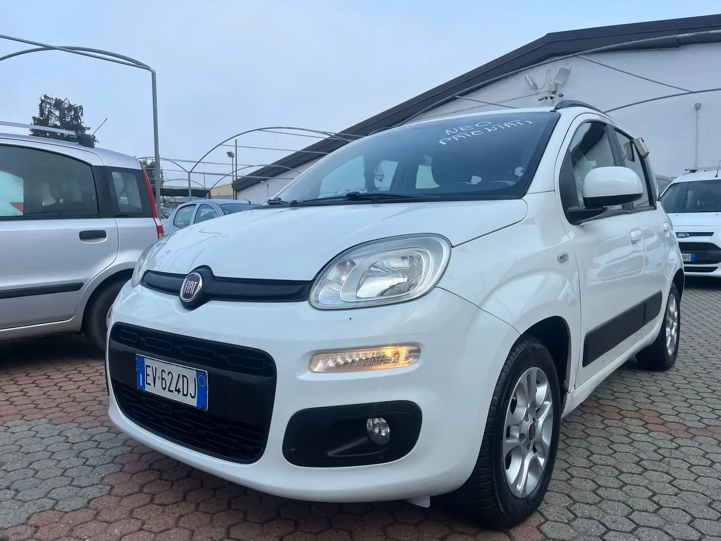 Fiat Panda Panda 1.3 mjt 16v Lounge 75cv E5+ Wit - 1