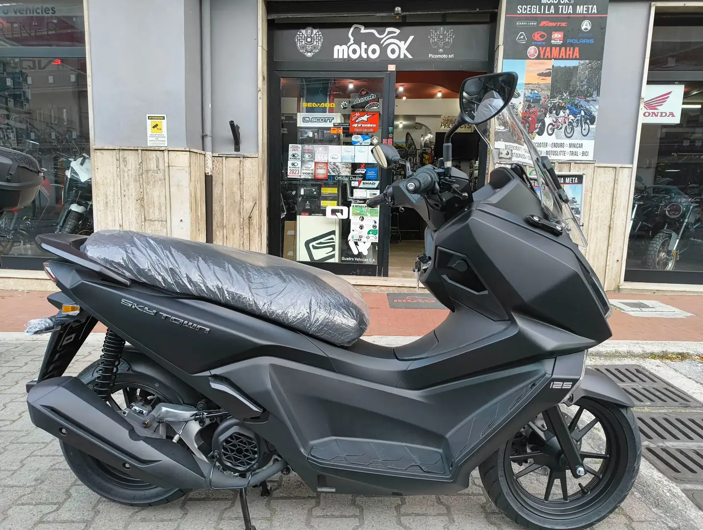 Kymco Skytown 125 Nero - 1