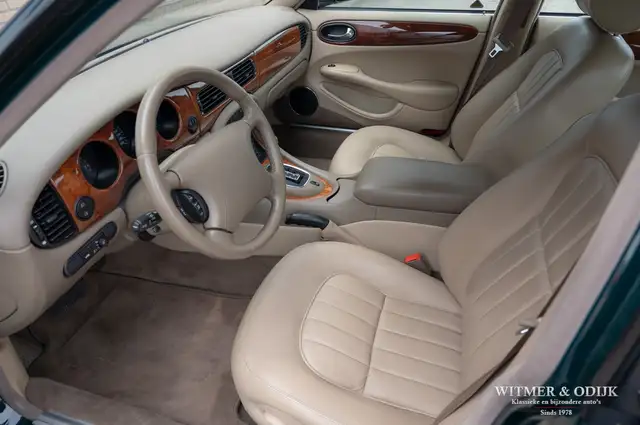 Jaguar XJ view 5