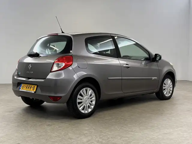 Renault Clio view 12