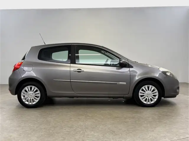 Renault Clio view 10