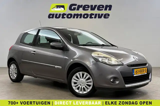 2011 Renault Clio in Grey for sale