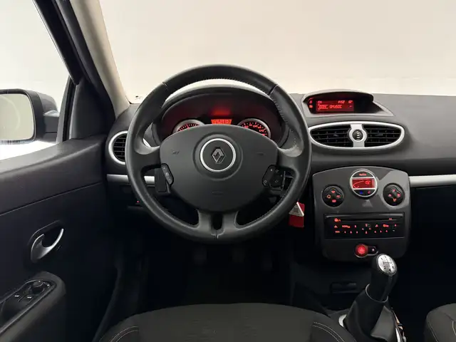Renault Clio view 13