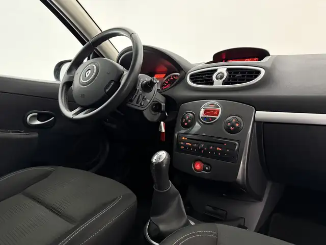 Renault Clio view 4