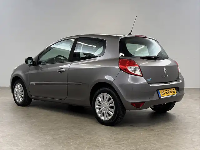 Renault Clio view 3