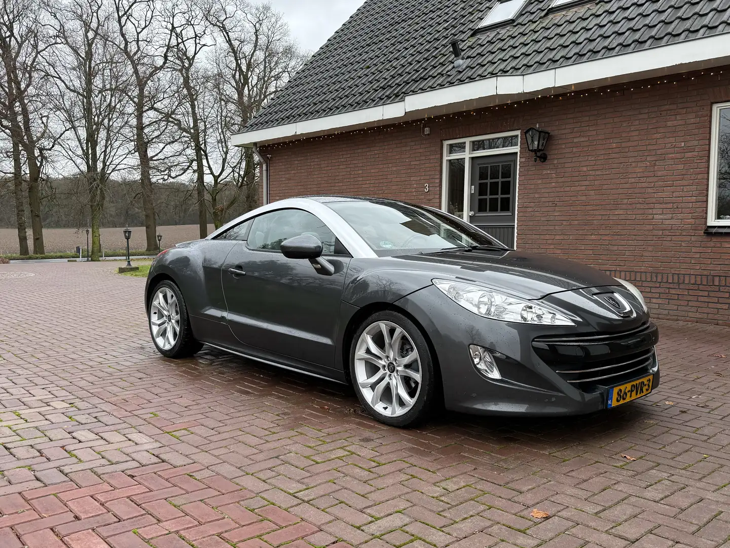 Peugeot RCZ 1.6 THP Šedá - 2