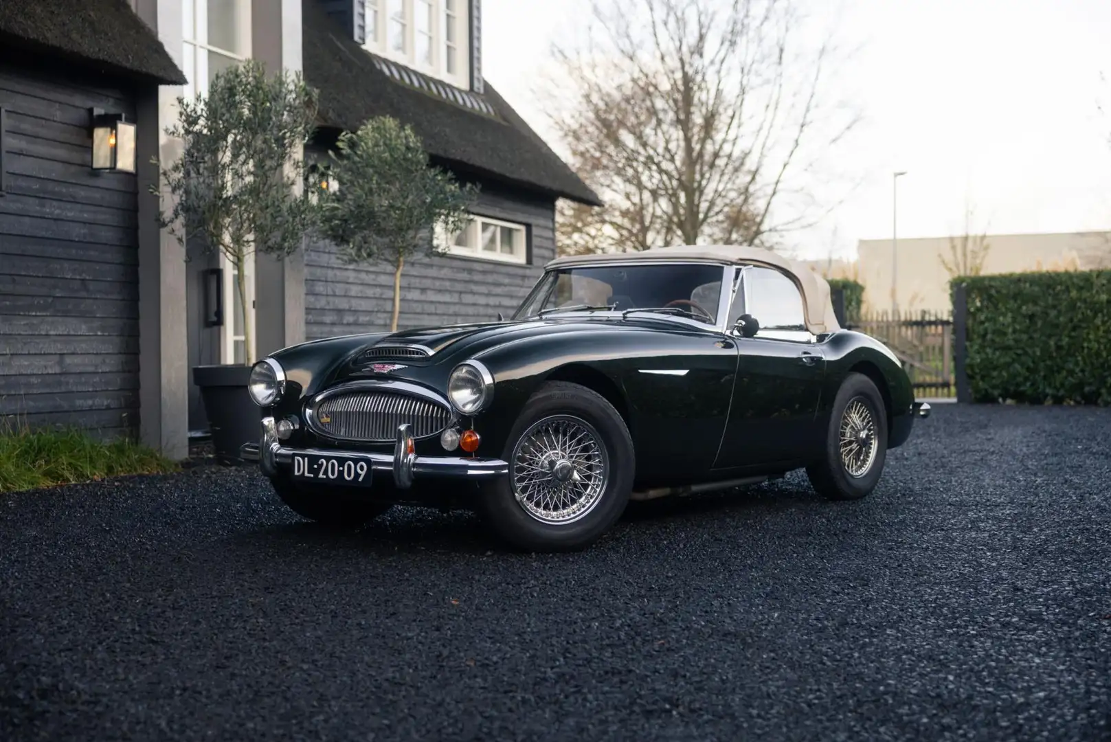 Austin Healey MK III BJ8 Convertible Groen - 1