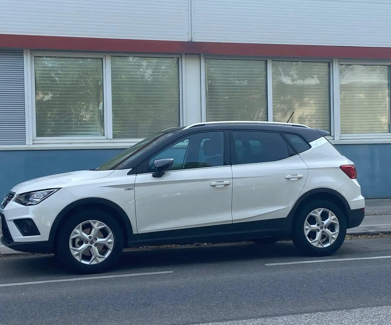SEAT Arona Arona 1,0 Eco TSI FR Austria FR Austria Weiß - 2