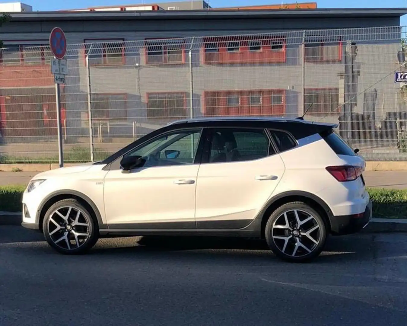 SEAT Arona Arona 1,0 Eco TSI FR Austria FR Austria Weiß - 1
