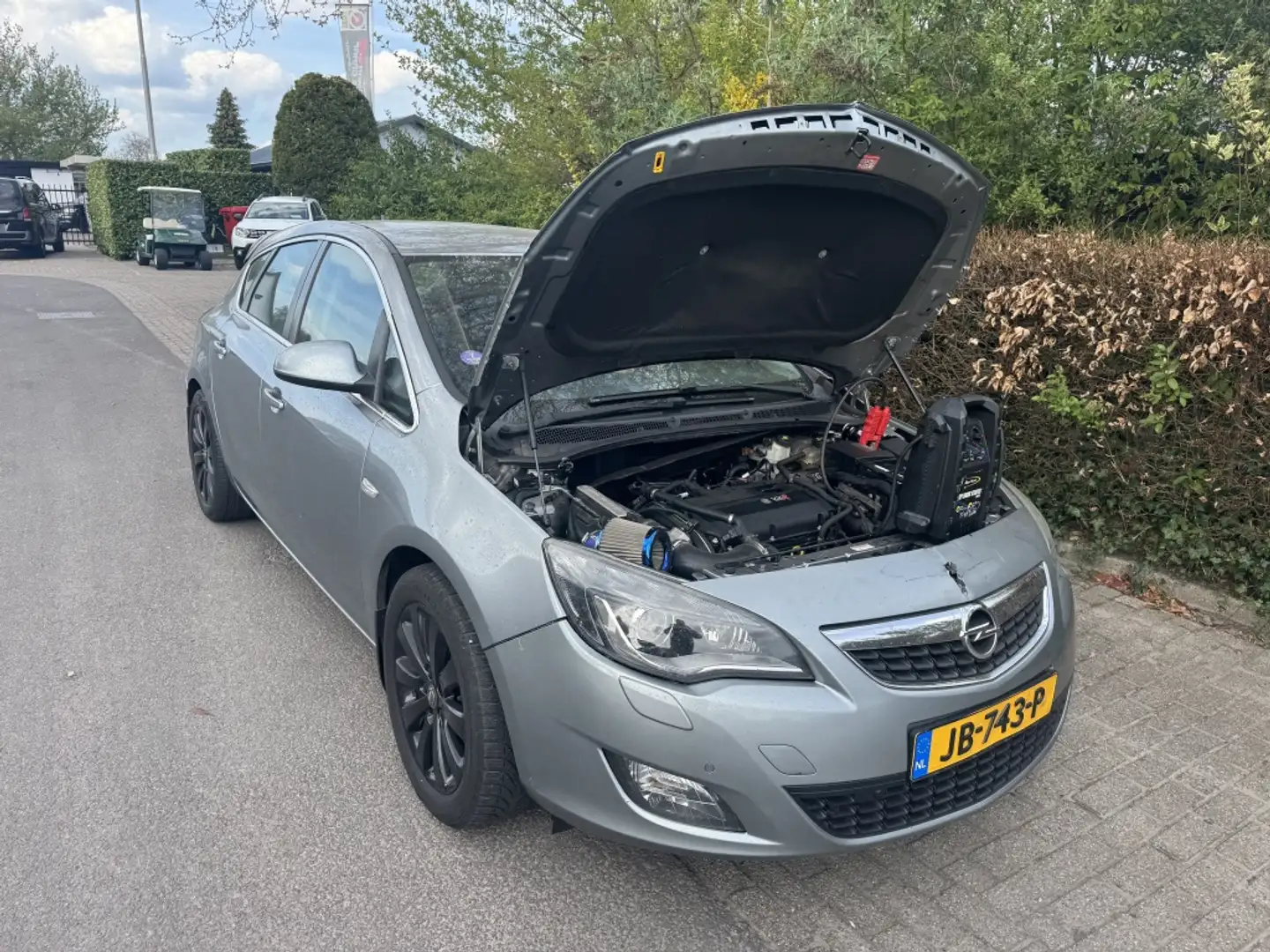 Opel Astra 1.6 Turbo Sport 5-Deurs 2010 Koppakking lek Gris - 1