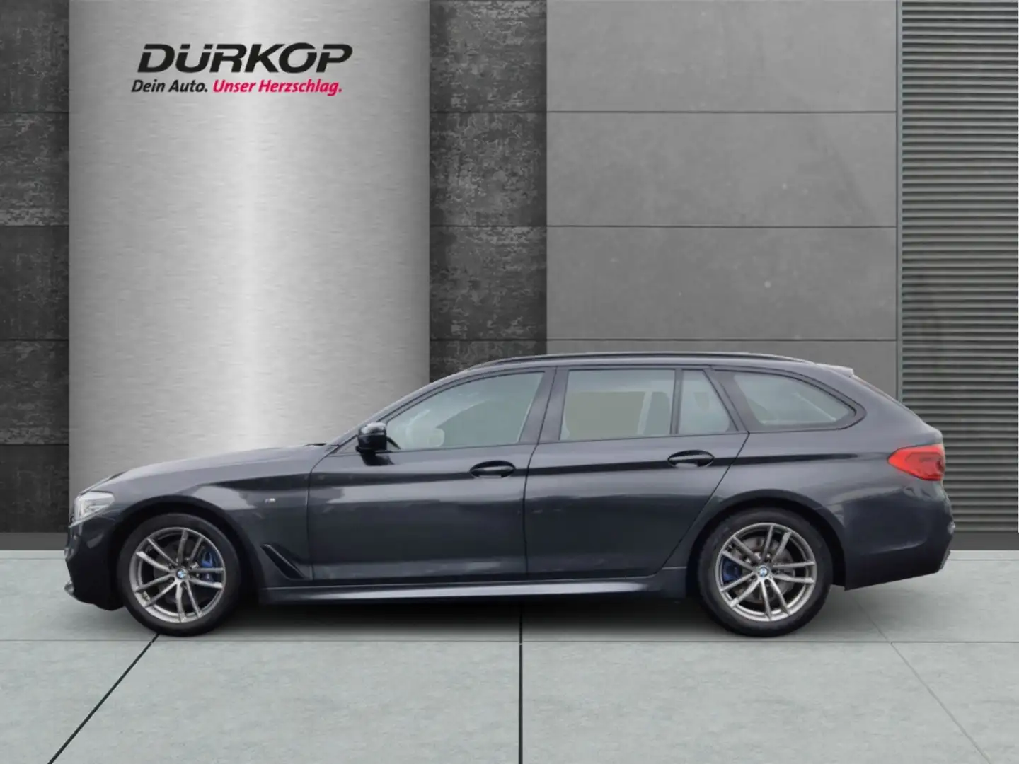 BMW 530 M Sport Touring Sportpaket HUD Luftfederung AHK-kl Grau - 2