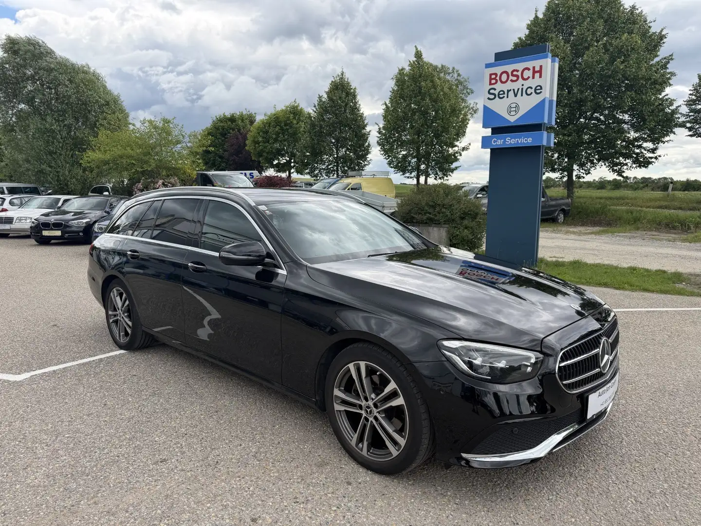 Mercedes-Benz E 200 E 200d*Navi*Sitzh*Kamera*ACC*LED*1Besitz* Schwarz - 2