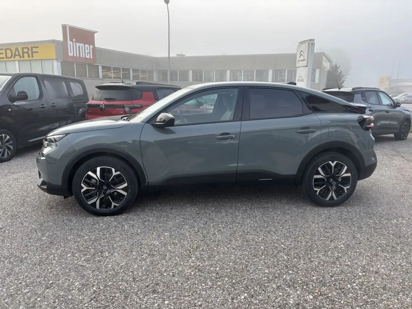 Citroen C4 Max Hybrid 145 Grün - 2