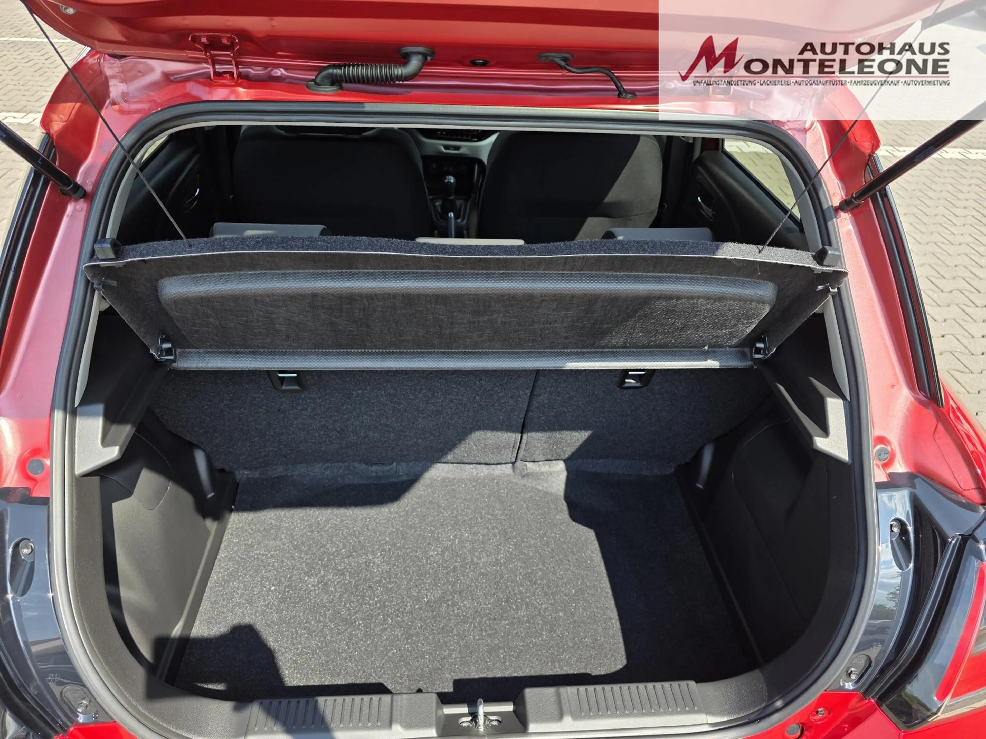 Suzuki Swift SWIFT 1.2 Dualjet Comfort Hybrid — photo 11