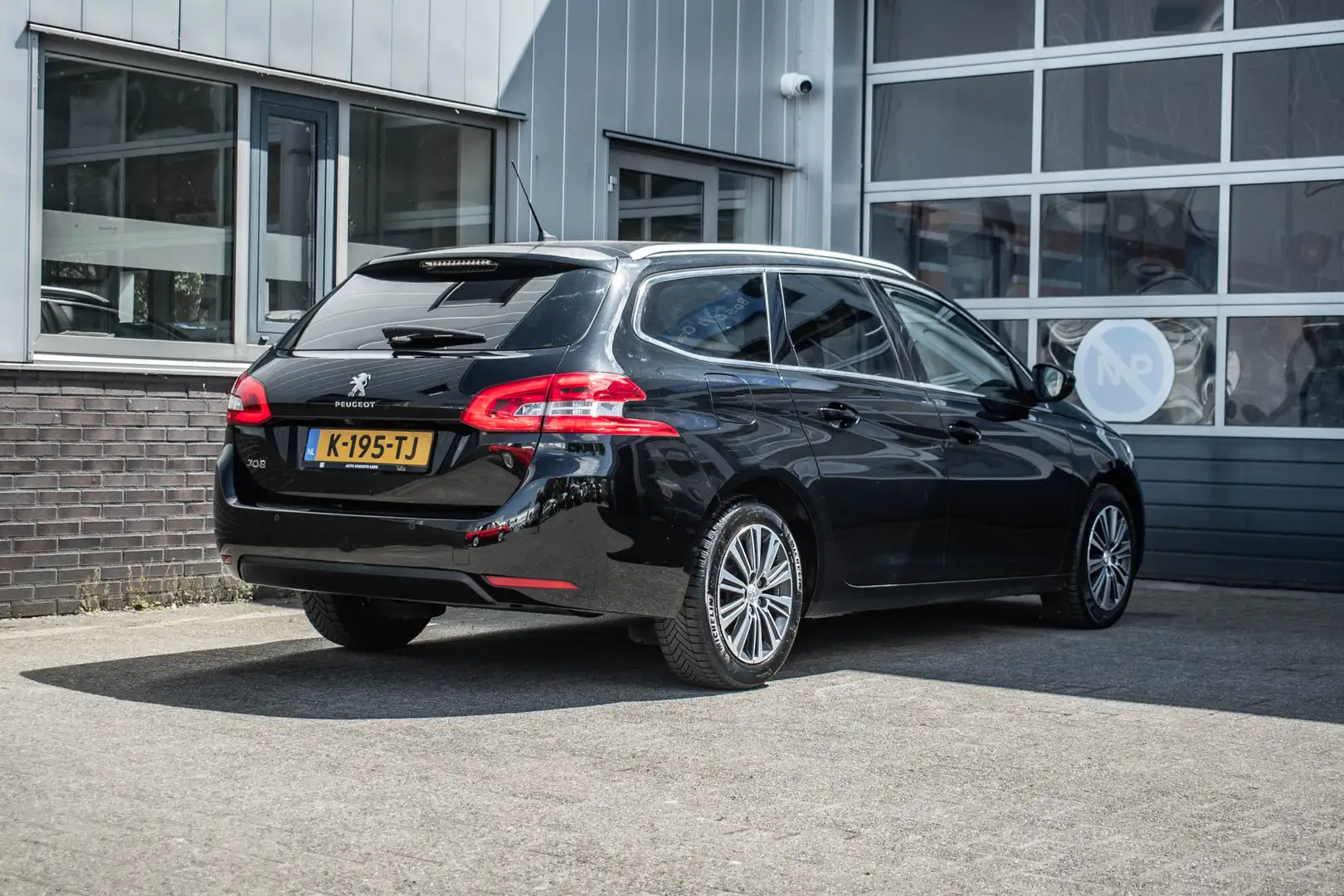 Peugeot 308 SW 1.2 PureTech Blue Lease Allure Schwarz - 2
