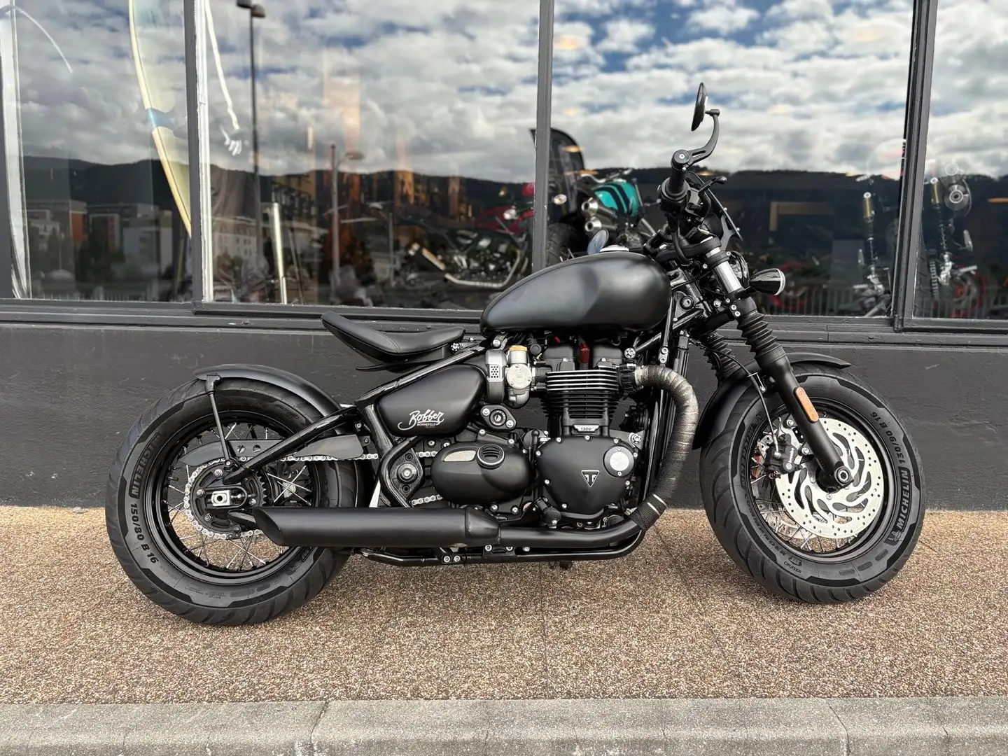 Triumph Bonneville Bobber - 1