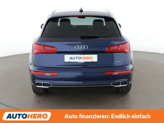 Audi Q5 view 5