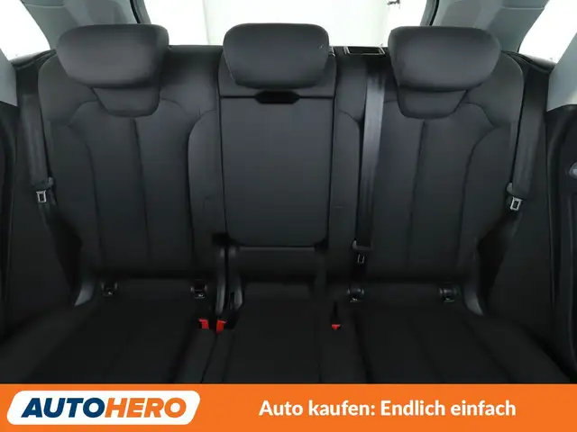 Audi Q5 view 15