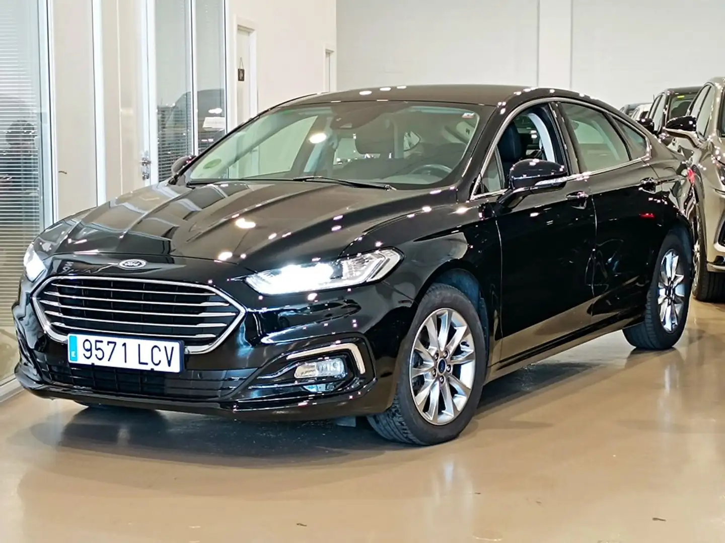 Ford Mondeo 2.0TDCI Titanium 150 Noir - 1