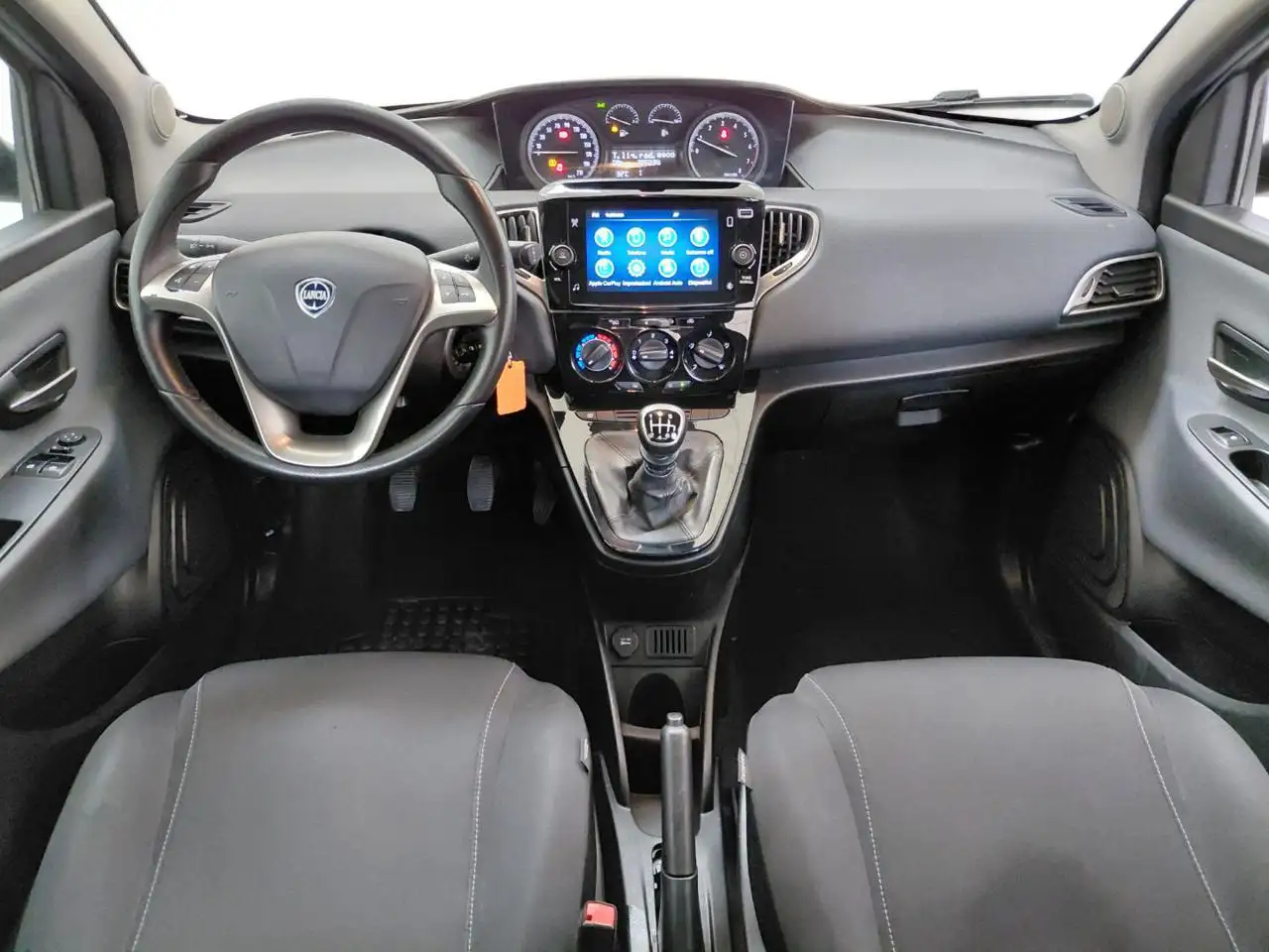 Lancia Ypsilon 2021 — фото 12