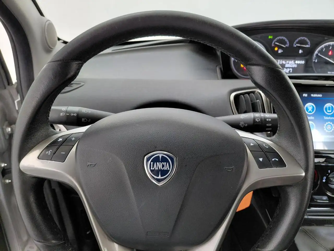 Lancia Ypsilon 2021 — фото 14