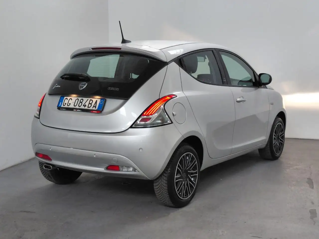 Lancia Ypsilon 2021 — фото 10