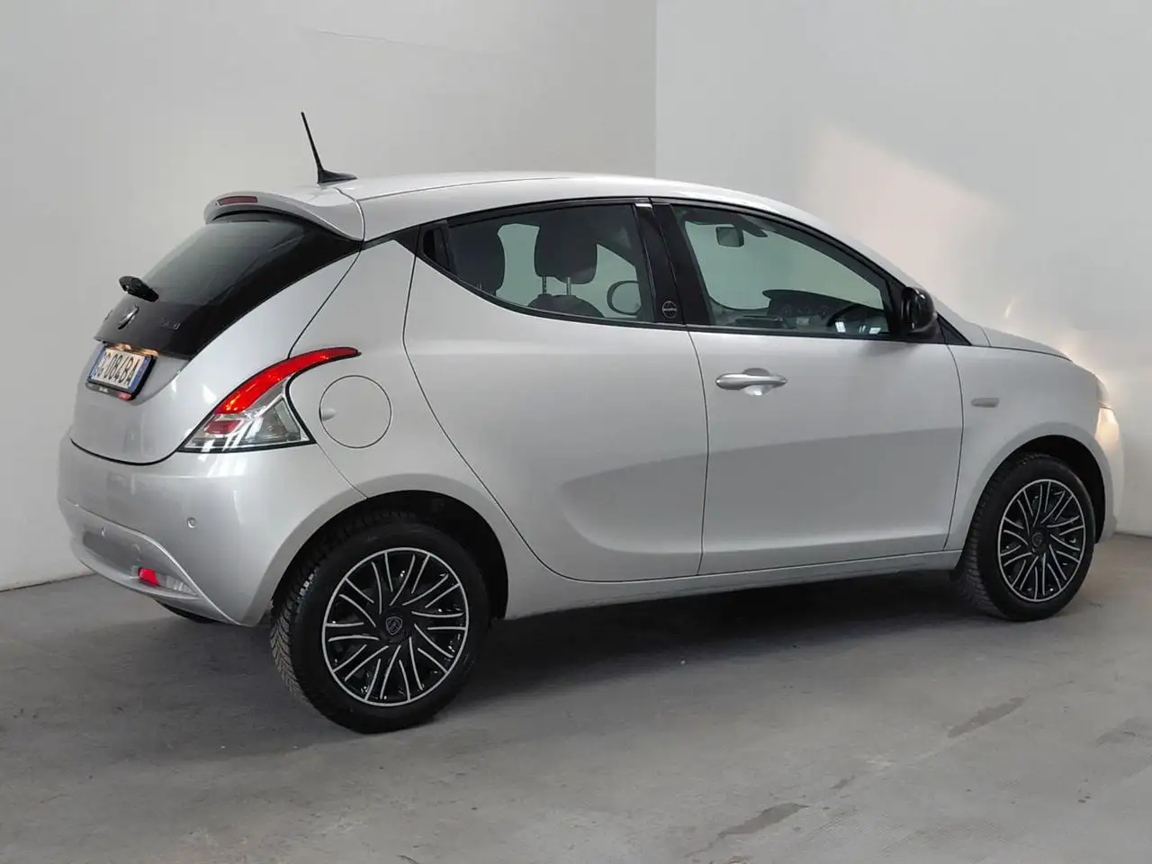 Lancia Ypsilon 2021 — фото 9