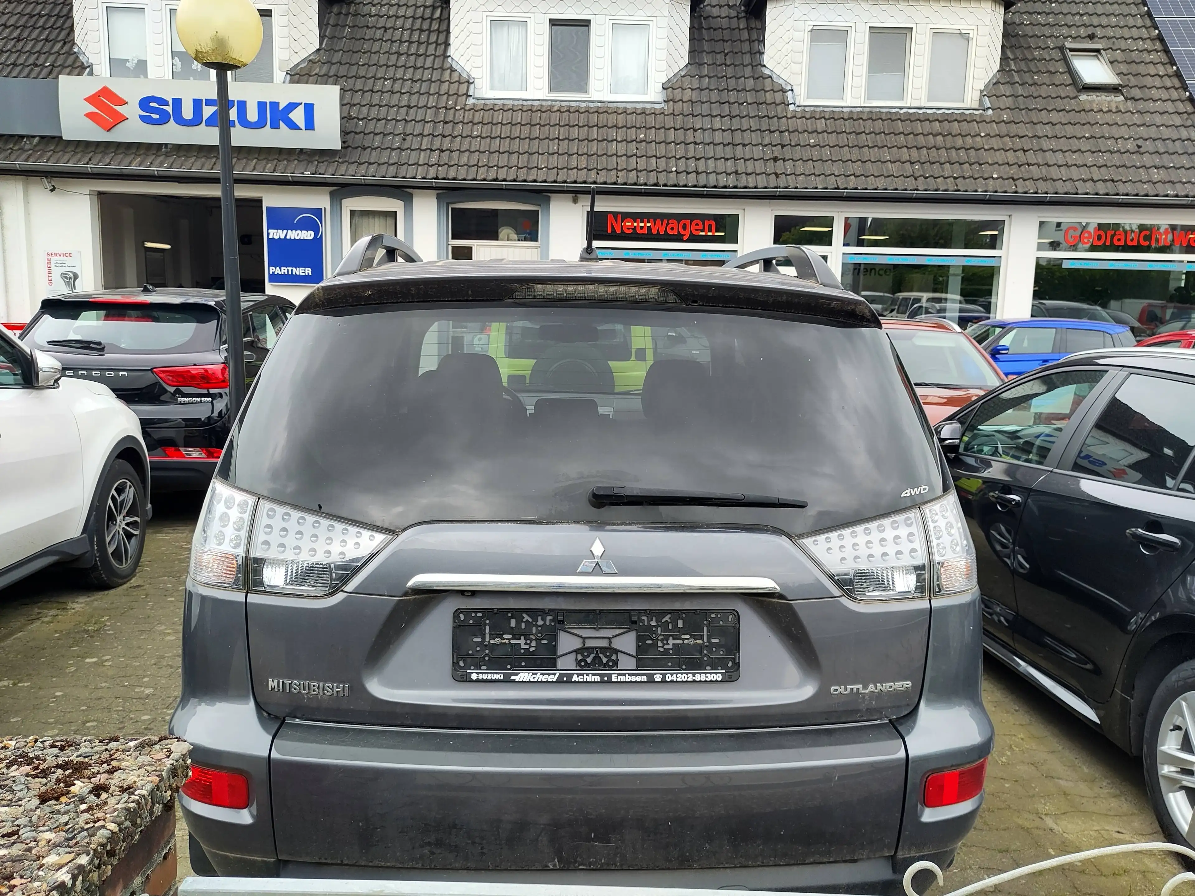 Mitsubishi Outlander 35 Jahre 4WD — photo 4