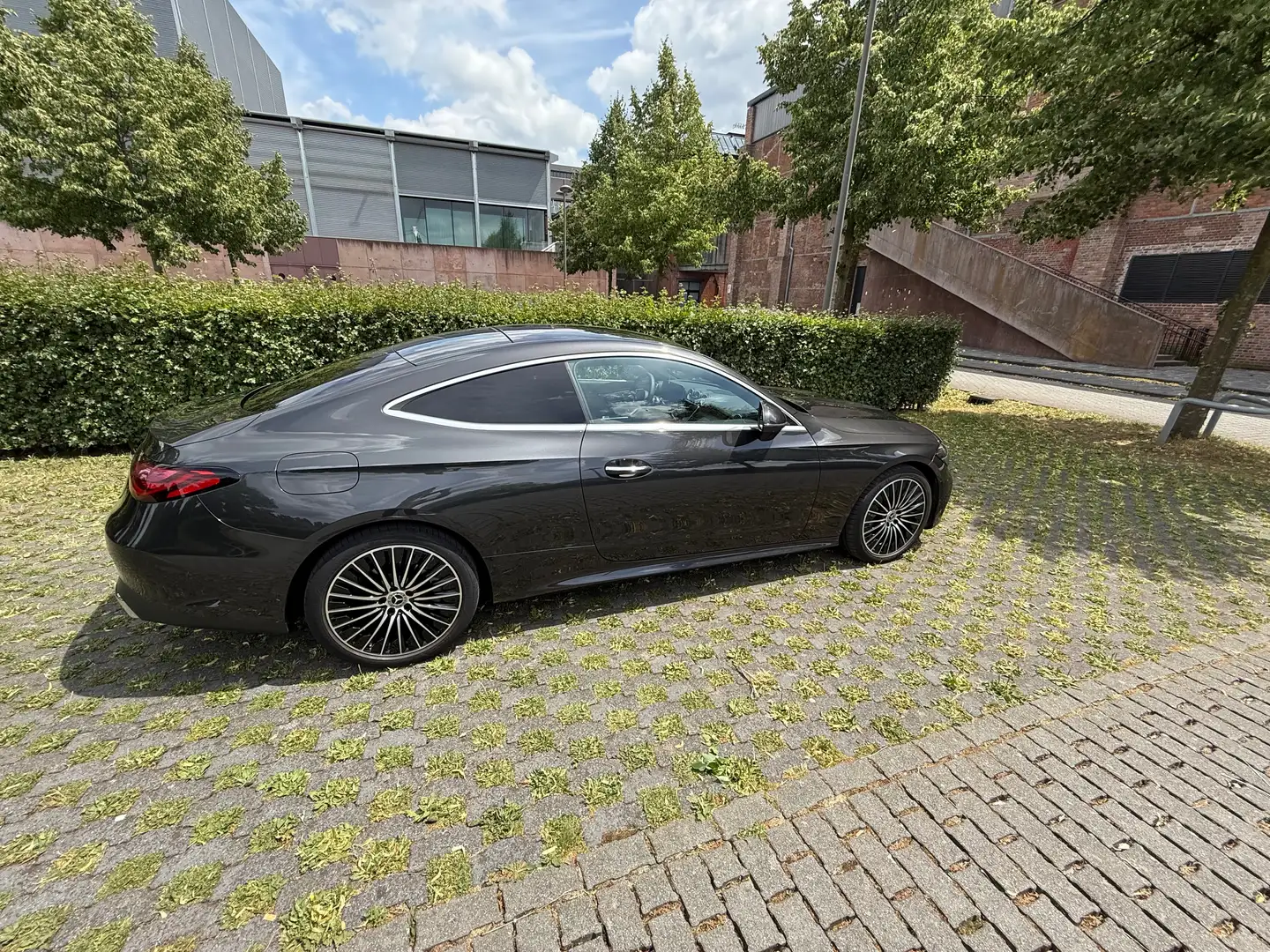 Mercedes-Benz CLE 200 CLE 200 4Matic Coupe 9G-TRONIC Edition AMG Line Gris - 2