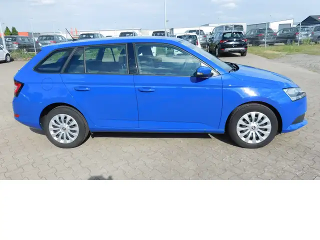 Skoda Fabia view 2