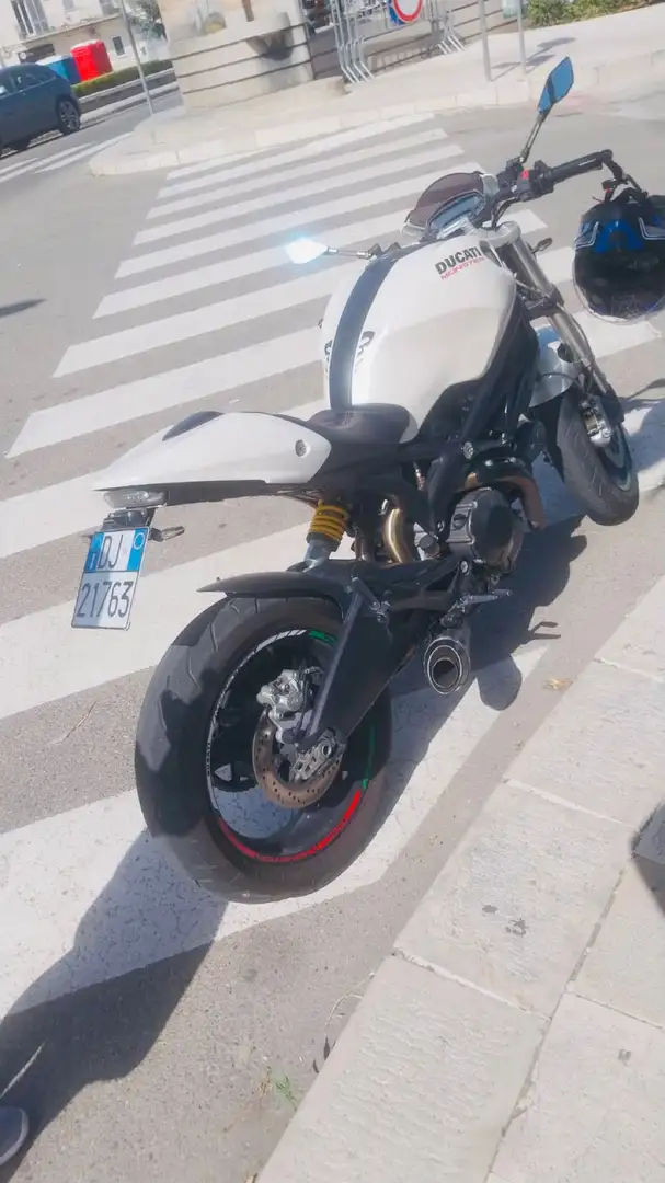 Ducati Monster 696 Weiß - 2