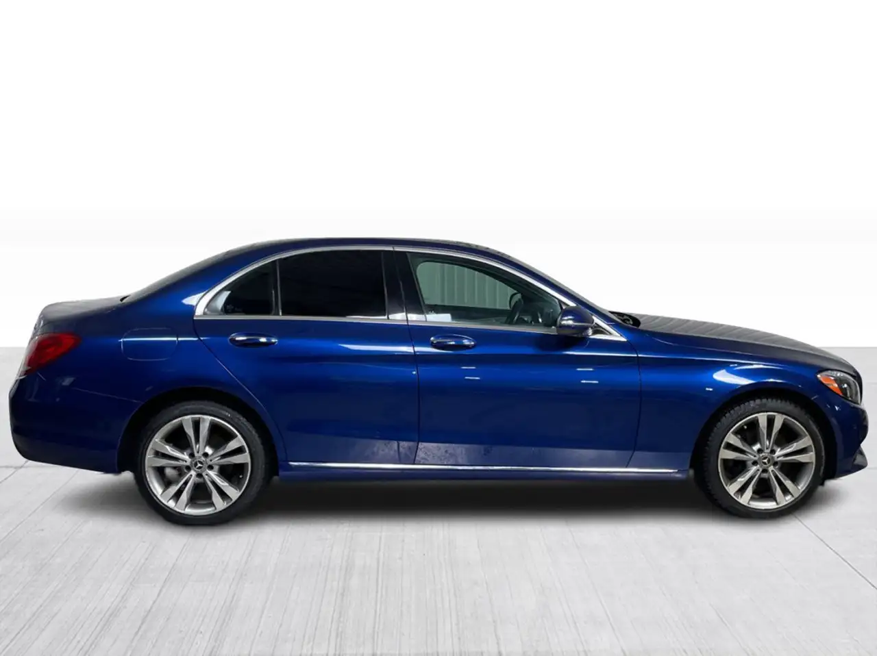 Mercedes-Benz C-Class photo Mercedes-Benz C-Class