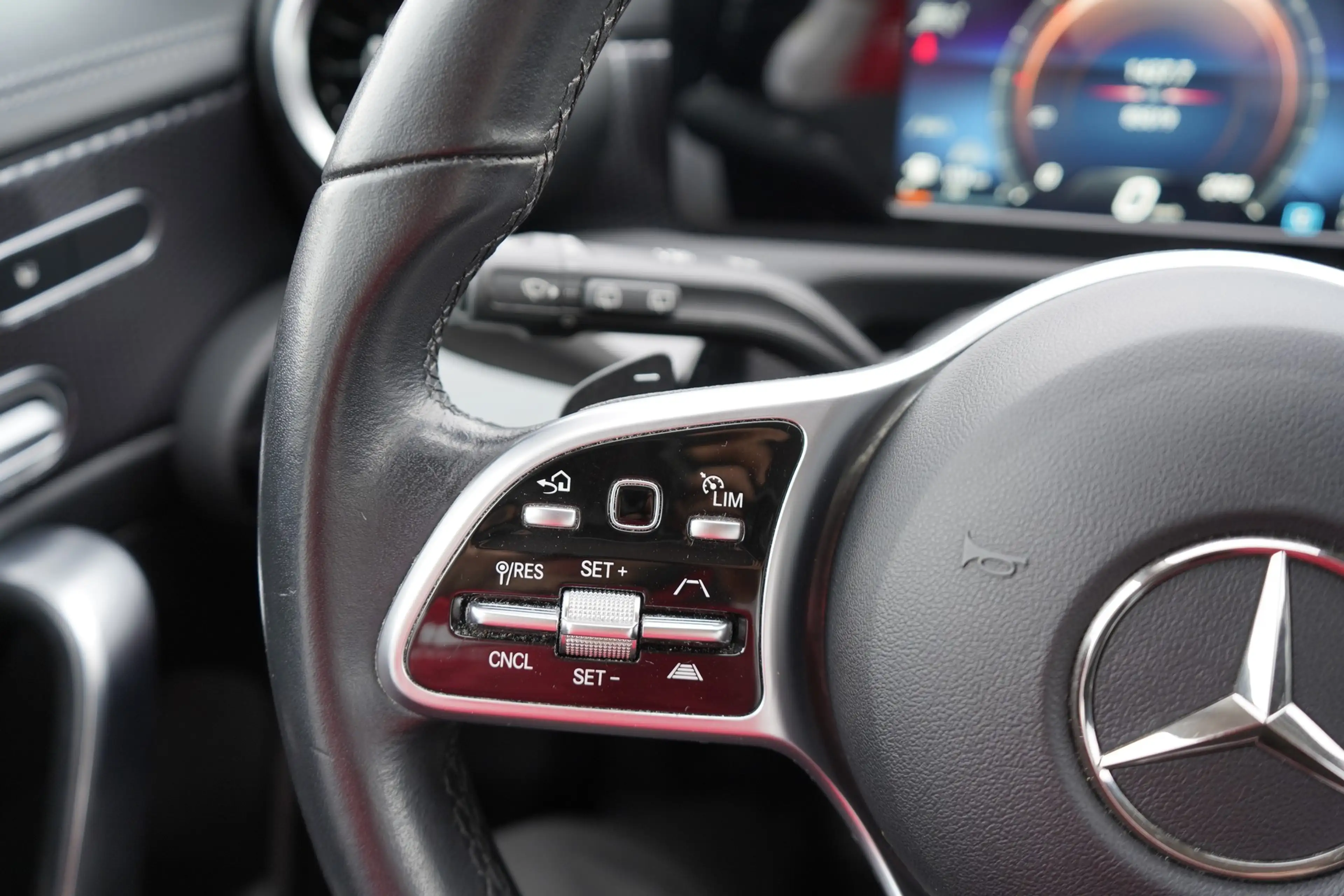 Mercedes-Benz CLA 250 Progressive 4Matic LED ACC Leder Keyless-G — photo 10