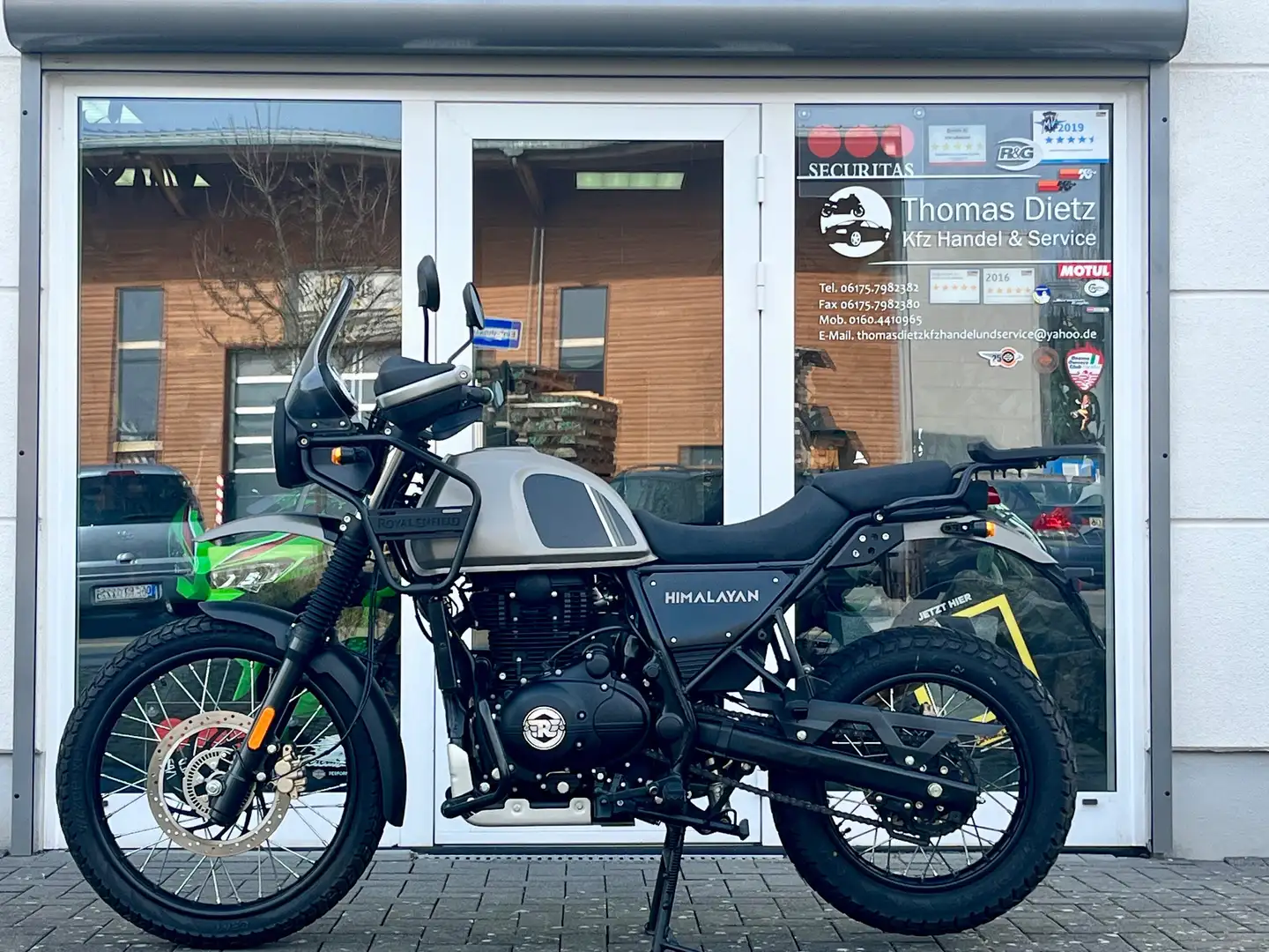 Royal Enfield Himalayan 411 Touring Navi Connect Sturzbügel Grau - 1